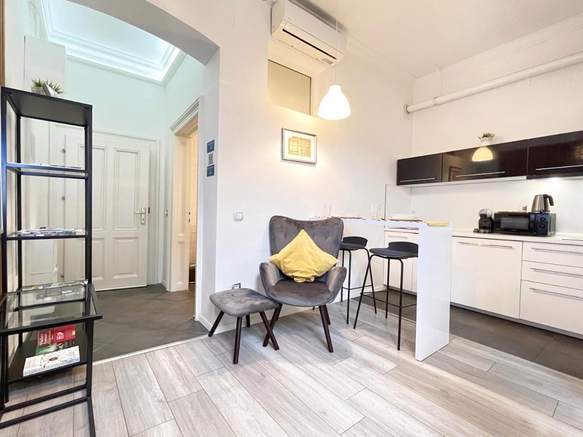 Agape Apartments Zagabria Esterno foto