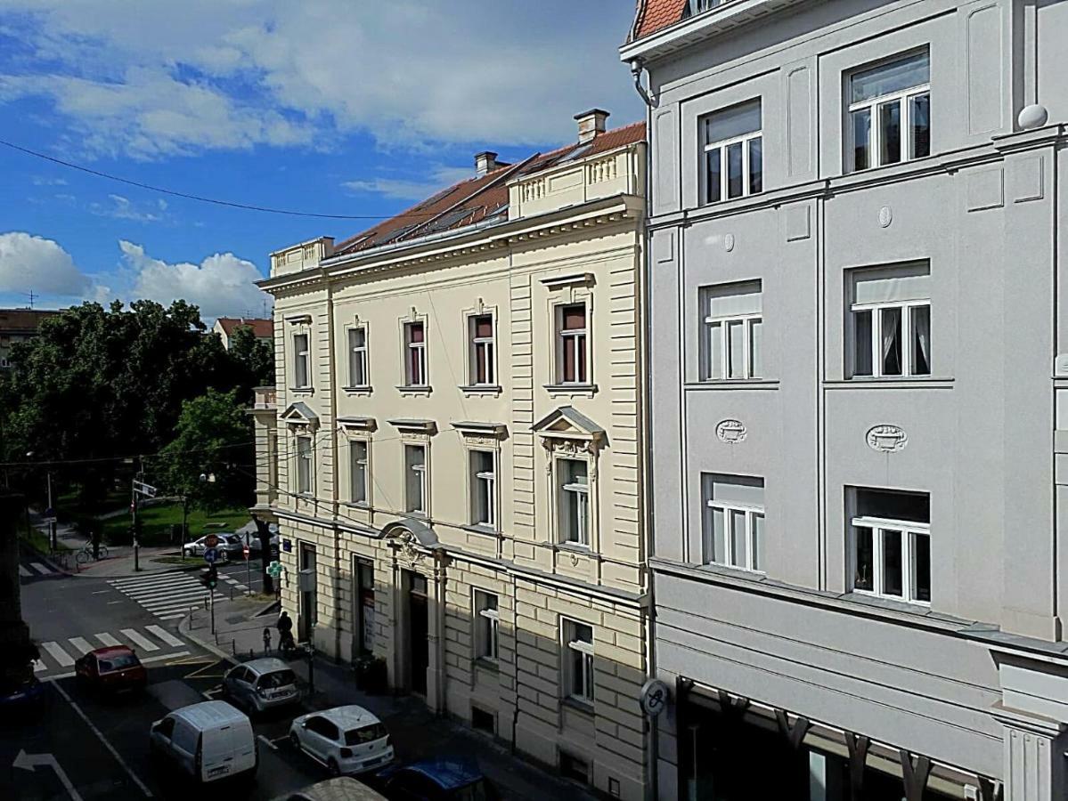 Agape Apartments Zagabria Esterno foto